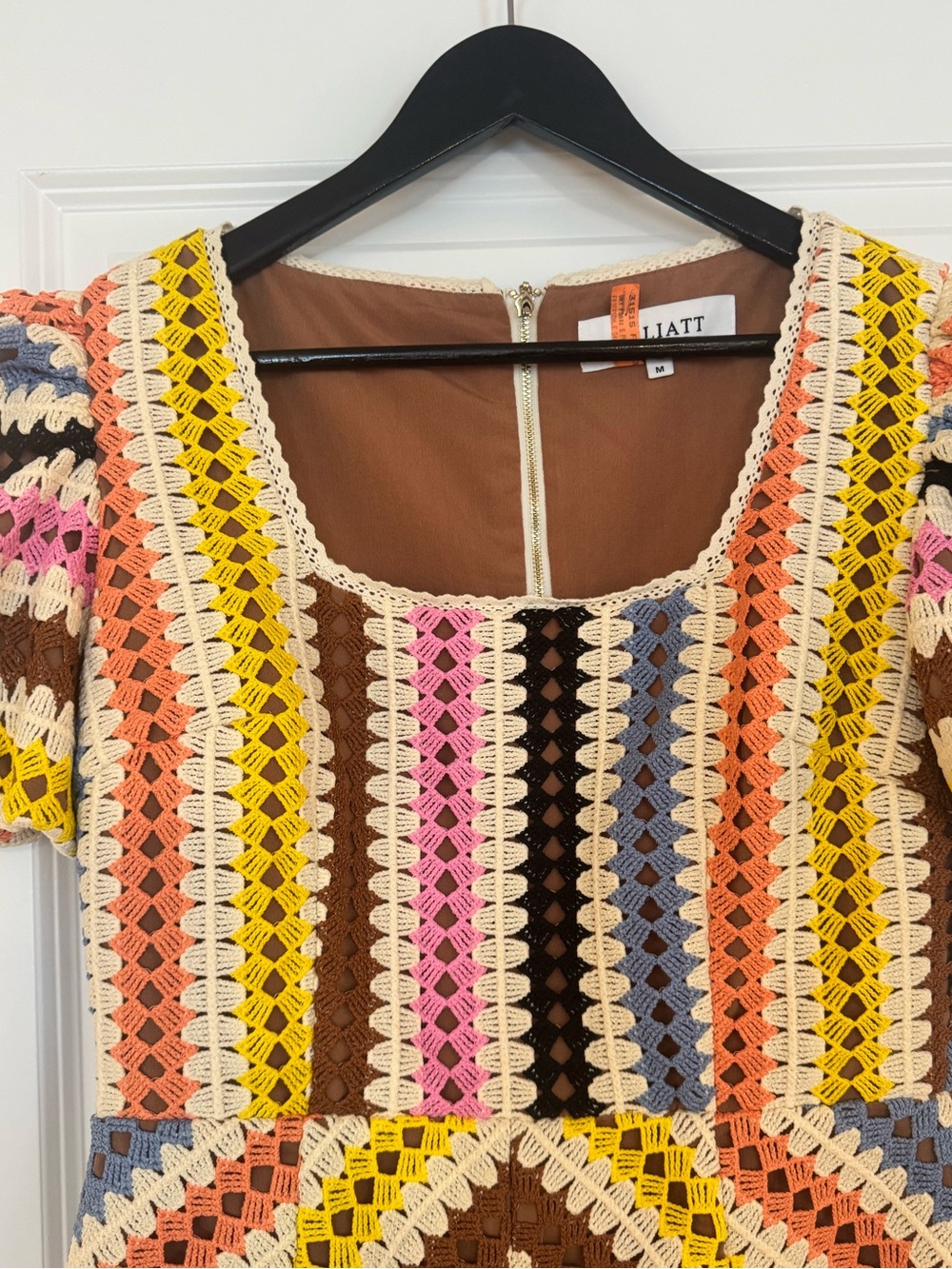 Like New! Elliatt Puff-Sleeve Mini Dress/ Medium - Picture 5 of 8